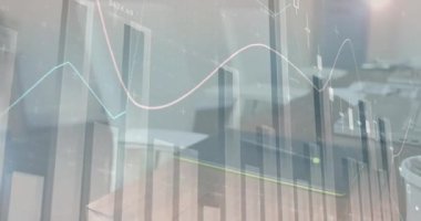 Dizüstü bilgisayar, bitki ve kalem 4k ile bir ofiste bir çalışma masasıarka plan ile ekranda hareket grafiklerin dijital animasyon