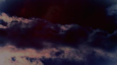 Bulutlar ile gökyüzünde gök gürültüsü dijital animasyon