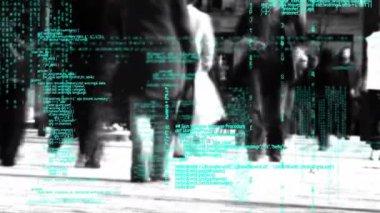 Program kodları ekranda hareket ederken yoğun bir caddenin zaman atlamalı dijital animasyon