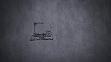 Önplanda cızırtılı animasyon olan gri bir arkaplana karşı ekranlarında iş adamlarının olduğu iki dizüstü bilgisayarın dijital animasyonu