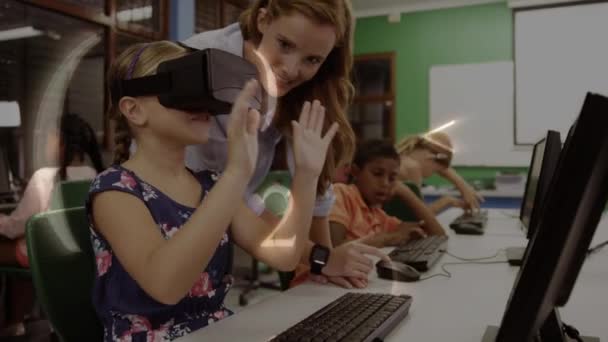 Composite Numérique Une Petite Fille Caucasienne Portant Casque Réalité Virtuelle — Video