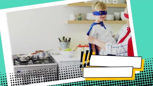 写真の境界線効果で台所でスーパーヒーローを演じる白人の母と息子のデジタルアニメーション — ストック動画