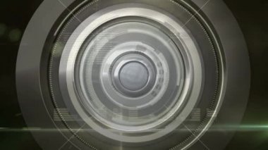 Soyut eşmerkezli daireler kullanarak rasgele odaklama lens kavramı ile dört dairesel bronz metal döngüler dijital animasyon. Dijital kodların ve arka plandaki komut dosyalarının rastgele animasyonları