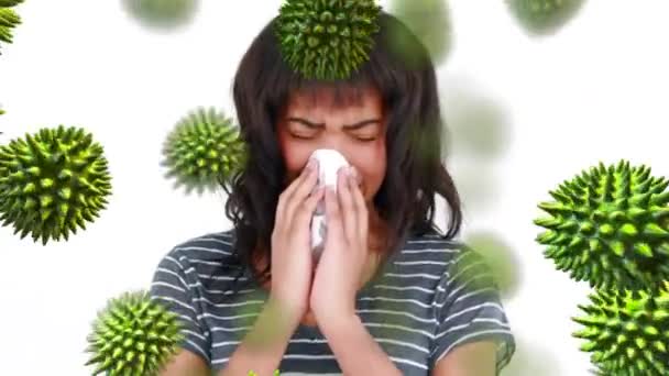 Közeli Kilátás Egy Tüsszgő Fiatal Kaukázusi Véletlenszerű Zöld Pollen Szemek — Stock videók