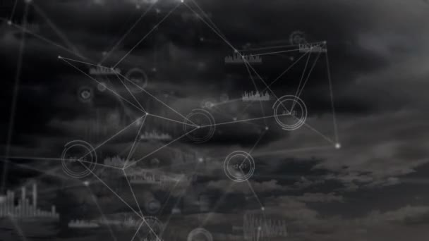 Fırtınalı Bir Gökyüzü Arka Planında Blockchain Döngülerinin Frekans Çubuklarının Rasgele — Stok video