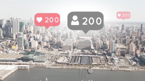 Цифровая Композитная Широкая Панорама Города Сердцами Следуйте Иконкам Увеличивающимся Небе — стоковое видео