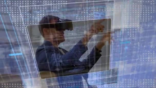 Цифровая Композиция Человека Сидящего Стуле Наушниках Виртуальной Реальности Кодами Запущенными — стоковое видео
