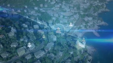 Binalar ile şehir görünümü bir arka plan ile asimetrik çizgiler bağlı profil simgeleri dijital animasyon