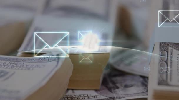前景で実行されているグローブと電子メールアイコンを持つテーブル上のドル紙幣のデジタルコンポジット — ストック動画