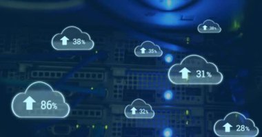 Kablolar ve kablolar 4k arka plan ile ekranda bulutlar yükleme ilerleme dijital animasyon