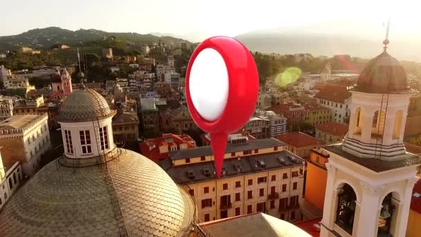 画面に浮かぶ赤い地図ピンのデジタルアニメーションと建物のある街の眺め — ストック動画