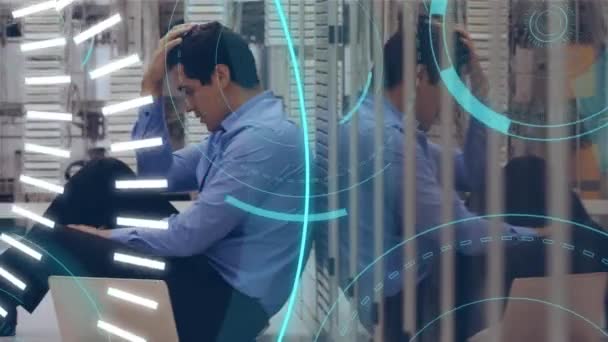 5G미래 서클의 중간에 쓰여진 바닥에 남자의 디지털 합성은 화면에서 — 비디오