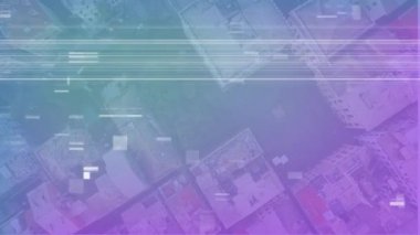 Ekranda statik hareket ederken mavi ve mor filtre bir şehirde binaların dijital kompozit