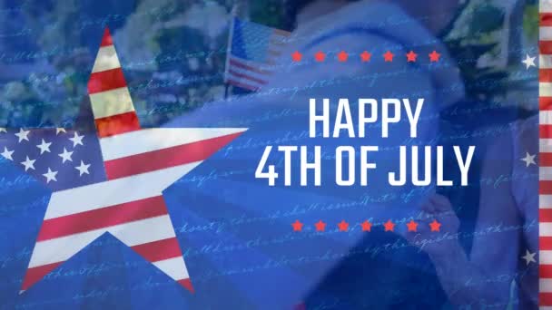 Temmuz Yıldız Şeklindeki Amerikan Bayrağının Yanında Amerikan Bayrağı Arka Planda — Stok video