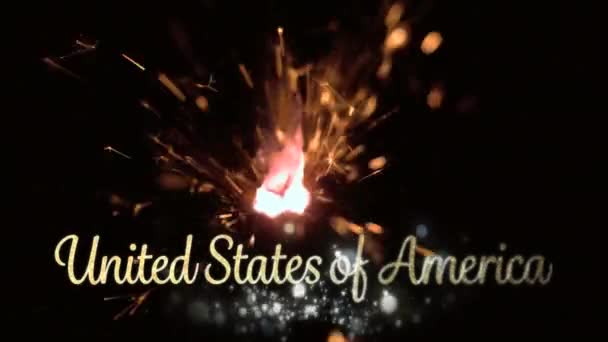 7月4日 金色美国文字的数字动画带有散景灯 而灯光闪烁在黑暗背景中闪烁 — 图库视频影像
