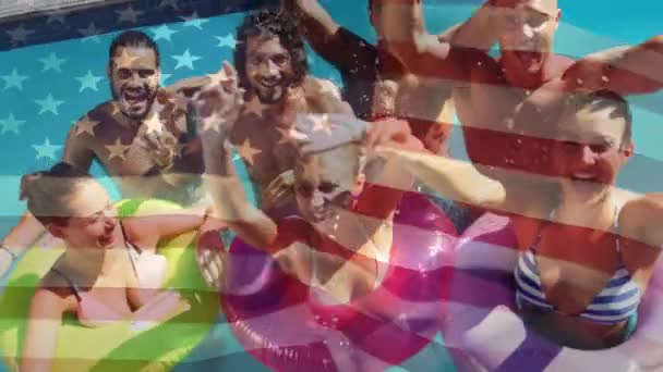 Composito Digitale Gruppo Diversi Amici Una Piscina Alzando Mani Mentre — Video Stock