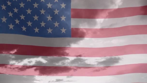Animation Numérique Drapeau Américain Agitant Ciel Avec Des Nuages Arrière — Video