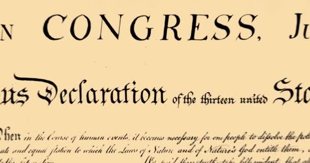 ベージュの背景に対して画面内を移動する米国の書かれた憲法のデジタルアニメーション — ストック動画