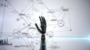 Dönerken avuç içi açılıp kapanan robotik elin dijital olarak oluşturulmuş animasyonu. Beyaz arka plan, asimetrik çizgilerle bağlanırken ekranda hareket eden farklı grafikleri gösterir.