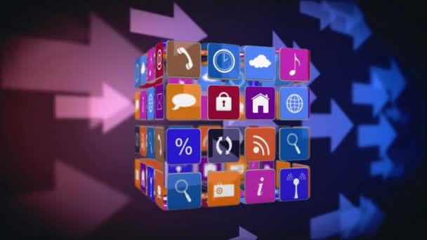Animation numérique de différentes icônes en ligne et d'application en carrés colorés disposés dans un cube tournant à l'écran. Flèches pointant vers le mouvement de droite dans le fond sombre .
