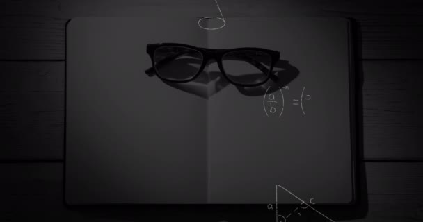 Composto Digital Óculos Com Moldura Preta Caderno Aberto Com Páginas — Vídeo de Stock