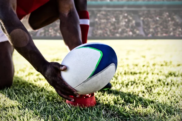 Jugador Rugby Campo Contra Imagen Digital Del Estadio Fútbol Lleno —  Fotos de Stock