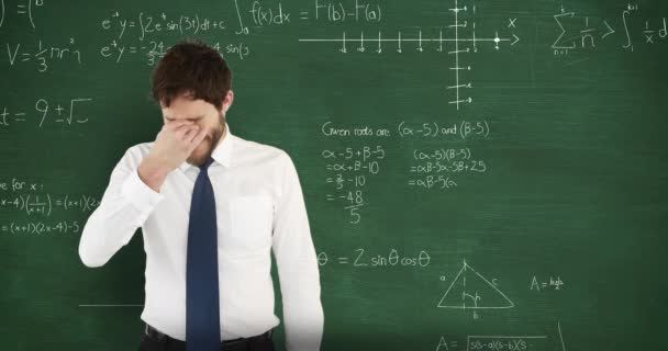 수염을 코카서스 남자의 애니메이션에서 허리가 수학적 계산을 바탕으로 보았다 — 비디오