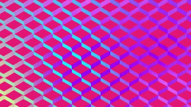 ピンクの真の背景に黄色から青 紫に色を変える反射ダイヤモンド形のメッシュのアニメーション — ストック動画