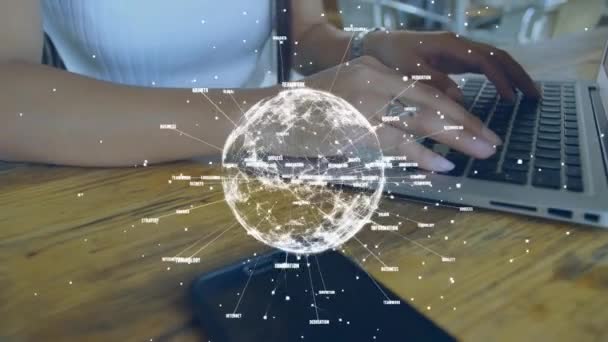 Animation Globe Des Données Réseau Connexion Filant Pendant Une Jeune — Video