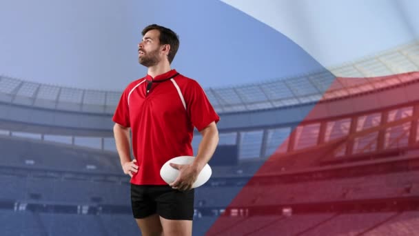 Animation Joueur Rugby Masculin Caucasien Tenant Une Balle Regardant Autour — Video