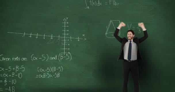 Animazione Giovane Caucasico Che Festeggia Davanti Grafici Formule Matematiche Commoventi — Video Stock