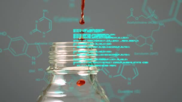 将液体倒入瓶中的特写动画 前景中包含化合物的数据和结构公式 — 图库视频影像