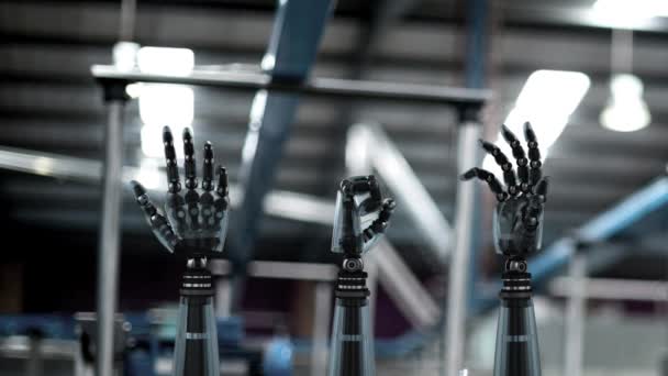 Анімація Трьох Металевих Роботів Рук Повертають Стискають Кулак Над Розмитим — стокове відео