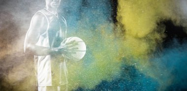 Renk tozu sıçramasına karşı basketbolcu