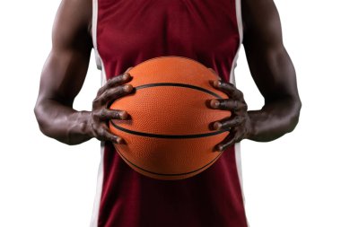 Basketbolcu beyaz arkaplanda izole edildi 