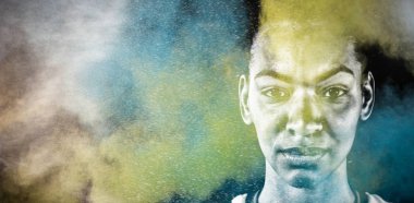 Renk tozu sıçramasına karşı sert kadın futbolcu