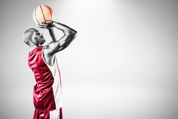 Basketbalspeler Geïsoleerd Witte Achtergrond — Stockfoto