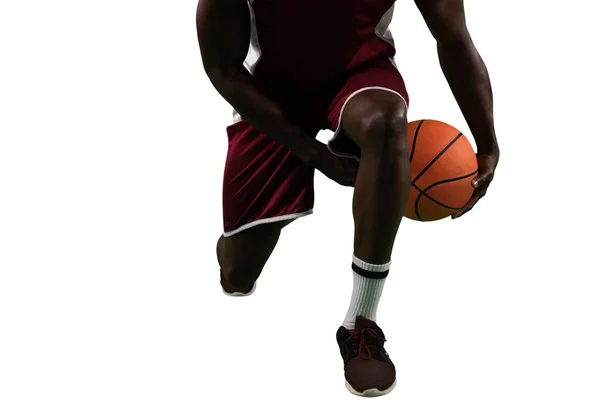 Basketbalista Izolovaný Bílém Pozadí — Stock fotografie