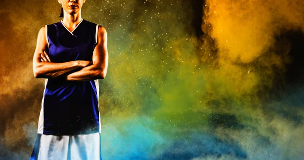 Giocatore Basket Femminile Duro Contro Spruzzi Polvere Colore Giallo — Foto Stock