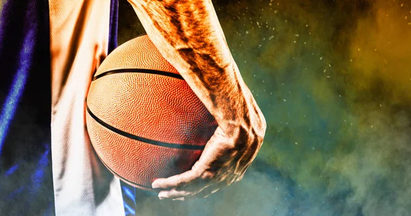 Basketbalspeler Tegen Spatten Van Gele Kleur Poeder — Stockfoto