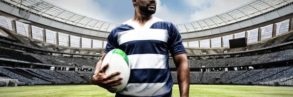 Silný Ragbyový Hráč Proti Cíli Rugby Slunečného Dne Stadionu — Stock fotografie