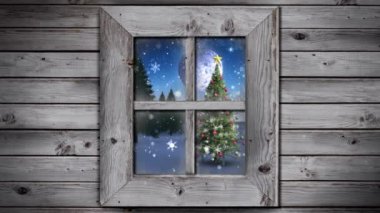 Pencereden görülen kış manzarasının animasyonu, Noel Baba 'nın kızakla çekilmesiyle ren geyikleri, kar yağışı, ay ve köknar ağaçları tarafından çekiliyor.