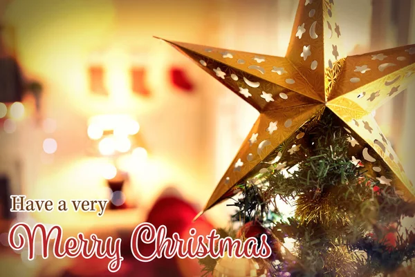 Karácsonyi Üdvözlőlap Karácsonyfa Ellen Otthon Karácsonykor — Stock Fotó