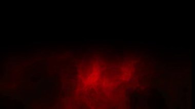 Karanlık arka planda yavaş hareket eden sönük kırmızı ışık, duman ve gölgenin canlandırması