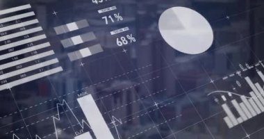 Veri işleme ve iş grafikleri ve şehir manzaralı istatistiklerin animasyonu 4k