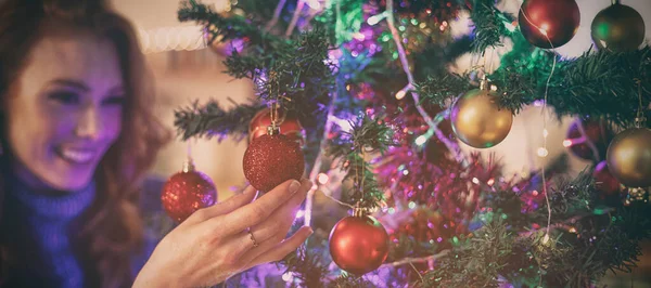 Front View Close Smiling Young Caucasian Woman Decorating Christmas Tree — Stock Photo, Image