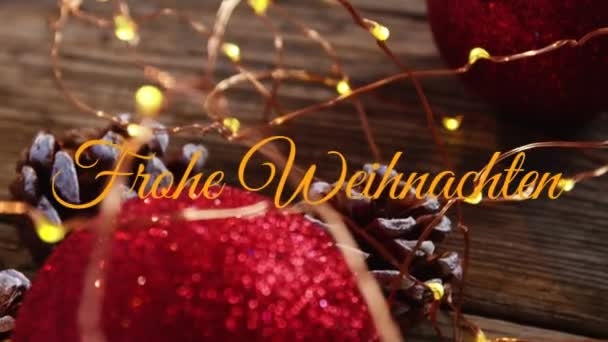 Animatie Van Woorden Frohe Weihnachten Geschreven Oranje Met Kerstversiering Achtergrond — Stockvideo