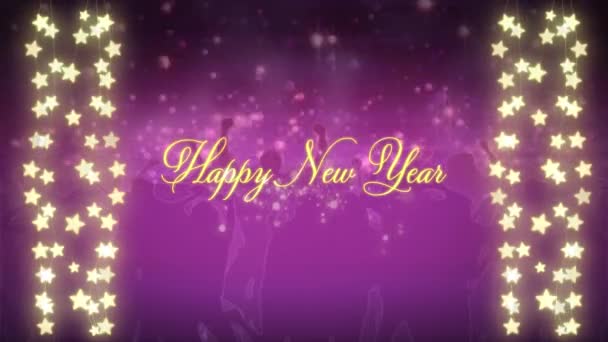 新年快乐 这几个字的动画 用黄色的字母写着 上面点缀着闪闪发光的星形彩灯 背景是紫色的移动的亮点 — 图库视频影像