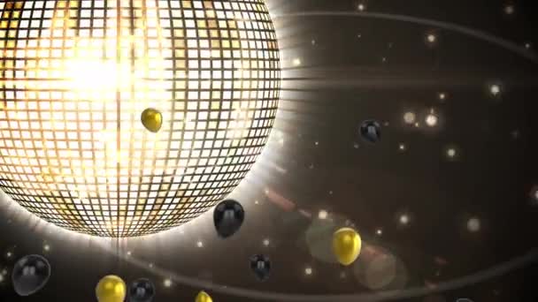Animação Bola Discoteca Balões Brancos Dourados Flutuando Confetes Dourados Caindo — Vídeo de Stock