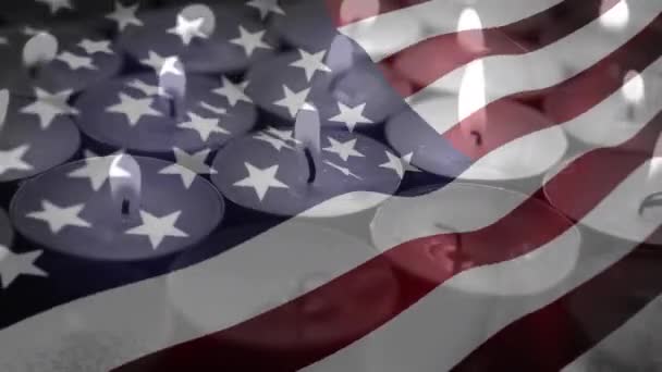 Animatie Van Brandende Kaarsen Met Een Amerikaanse Vlag Achtergrond — Stockvideo
